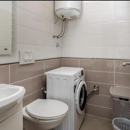 Lea - Oleander Ičići