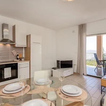 Lea - Oleander Icici